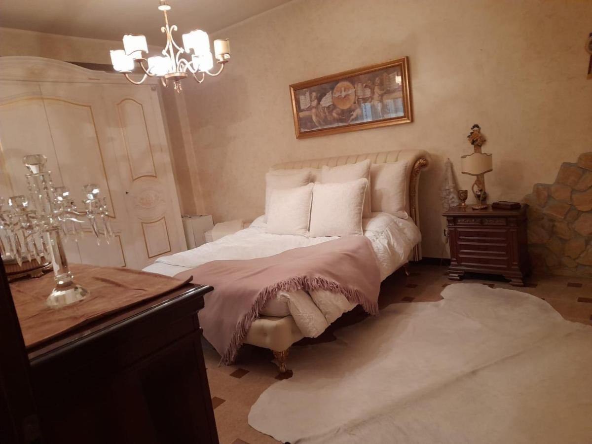 דירות Solarino La Casa Delle Stelle מראה חיצוני תמונה